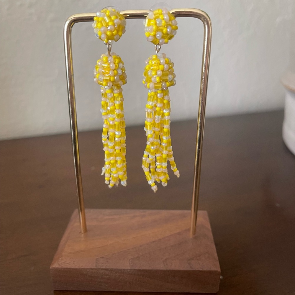 Yellow drop earrings. NWT